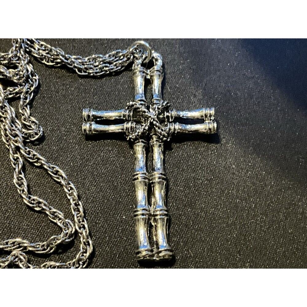 23in Stainless Steel Necklace With 2.5in Cross Pendant